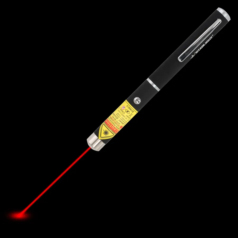 Roter Laserpointer-Stift M1 mit sichtbarem Laserstrahl im Dunkeln